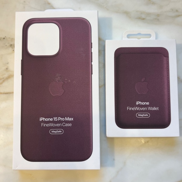 BRAND NEW IPHONE WALLET. MULBERRY (Package never opened) - Picture 3 of 4